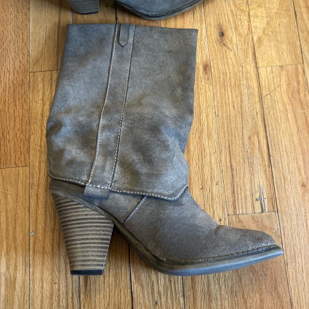 Mia grey suade boots